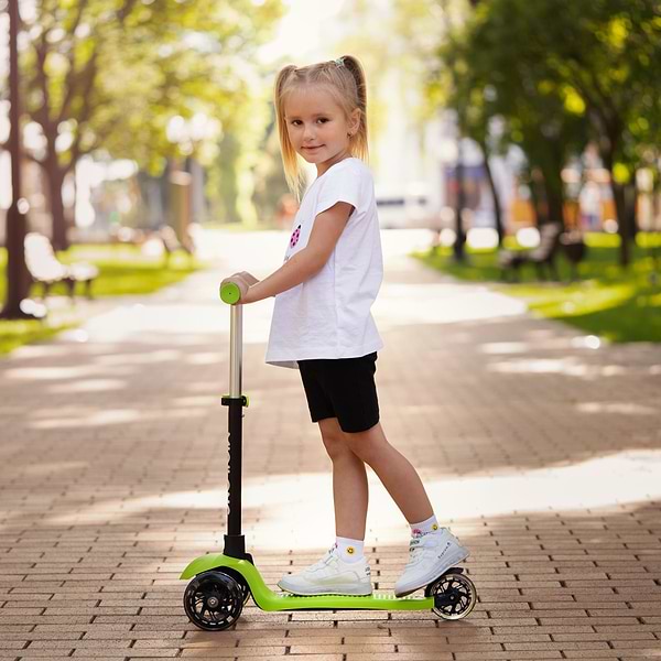 Фото - Триколісний самокат Miqilong Alamo Зелений (ALAMO-125-GREEN)