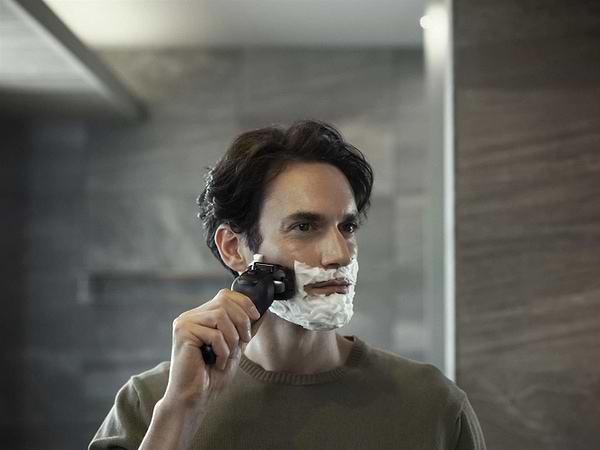 Фото - Бритва Panasonic ES-LV6U-K820