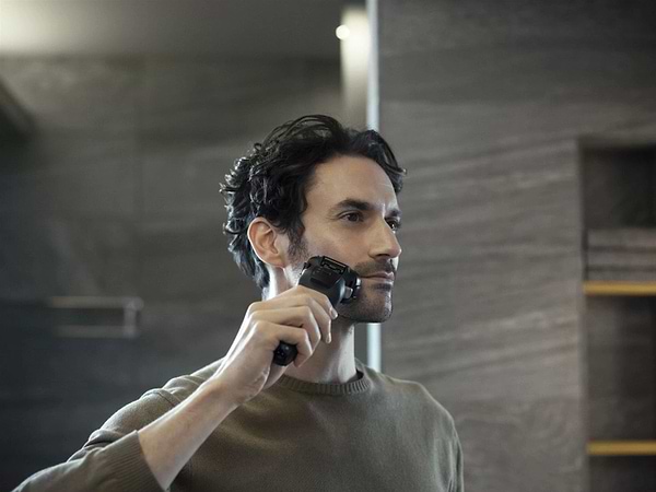 Фото - Бритва Panasonic ES-LV9U-K820