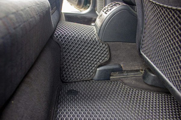 Фото - EVA коврики в салон авто EVAtech для A6 (C5) 4WD Audi 1997-2001 2 поколение Sedan EU (AU11281CLK5AV8KBB)