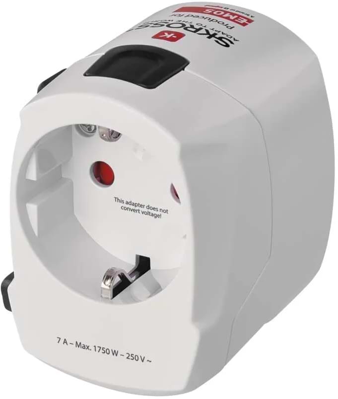 Перехідник 220В EMOS Універсальний адаптер для подорожей P0056N (SCHUKO=US,AS,AUS,NZ,CN,AF,ME,GB,CH,IT,HK,INr)