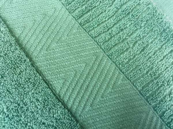 Фото - Полотенце банное GM Textile мятное махровое зеро твист с бордюром 100х150