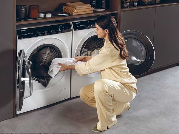 Фото - Стиральная машина Haier HW90-B14979EU1-S