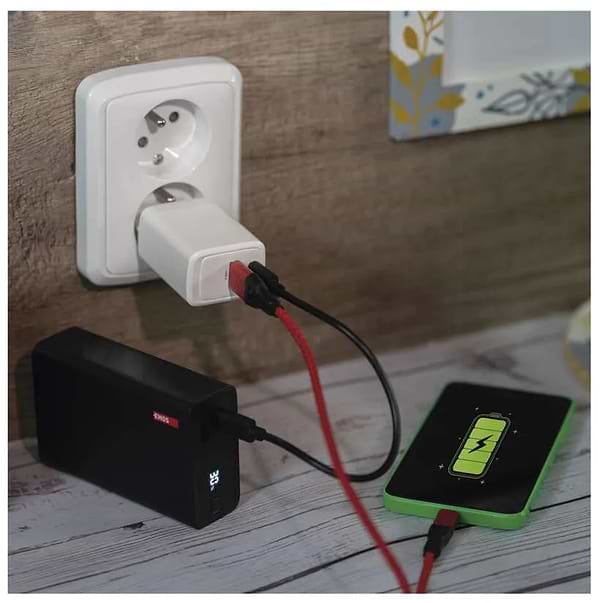 Фото - Сетевое зарядное устройство EMOS V04G45 1xUSB-A, 1xUB-C 20W 220V PD (V04G45)