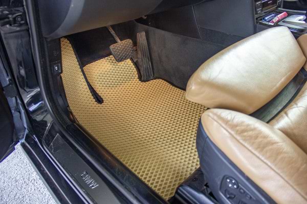 Фото - EVA килимки в салон авто EVAtech для 5 Series (E60) BMW 2003-2010 6 покоління Sedan USABM13268C5BW4RBB