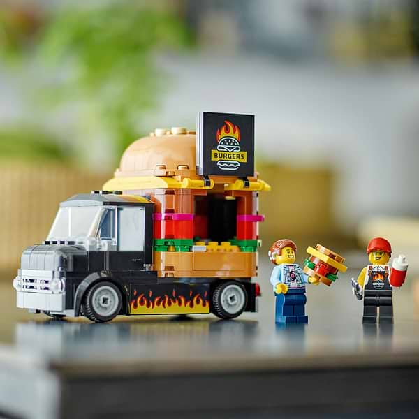 Фото - Конструктор LEGO City Вантажівка з гамбургерами (60404)