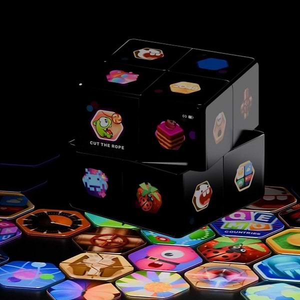 Фото - Ігрова приставка портативна Rubik's WOWCube (Ф32998)