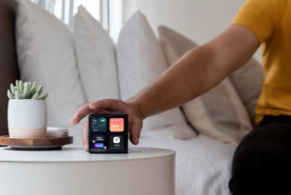 Фото - Ігрова приставка портативна Rubik's WOWCube (Ф32998)