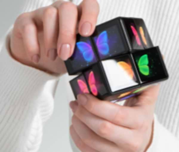 Фото - Ігрова приставка портативна Rubik's WOWCube (Ф32998)