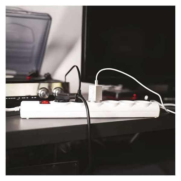 Фото - Сетевой фильтр EMOS P54215, 6 розетки, 1,5м. 10A 2300Вт белый