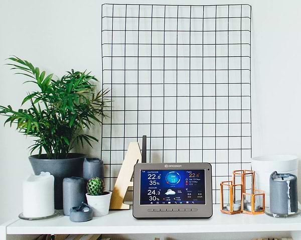 Фото - Метеостанція Bresser Professional WIFI HD TFT Colour Weather Center 7-in-1 Sensor (7003500)