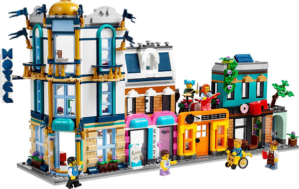 Фото - Конструктор LEGO Creator 3 v 1 Центральна вулиця (31141)
