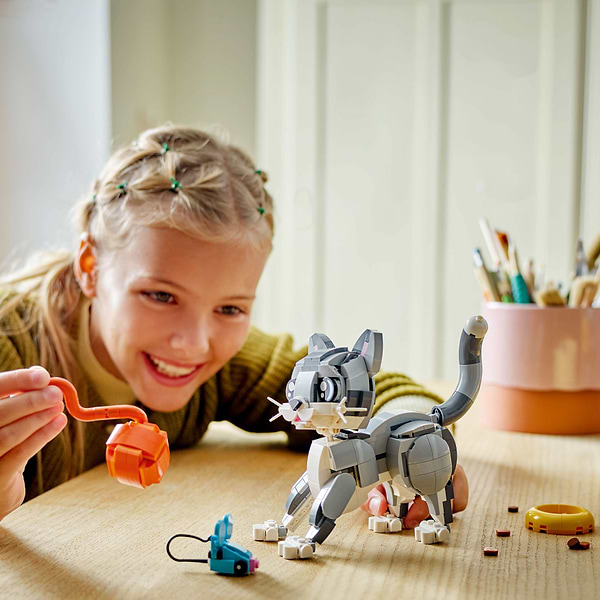 Фото - Конструктор LEGO Creator Игривый кот (31163)