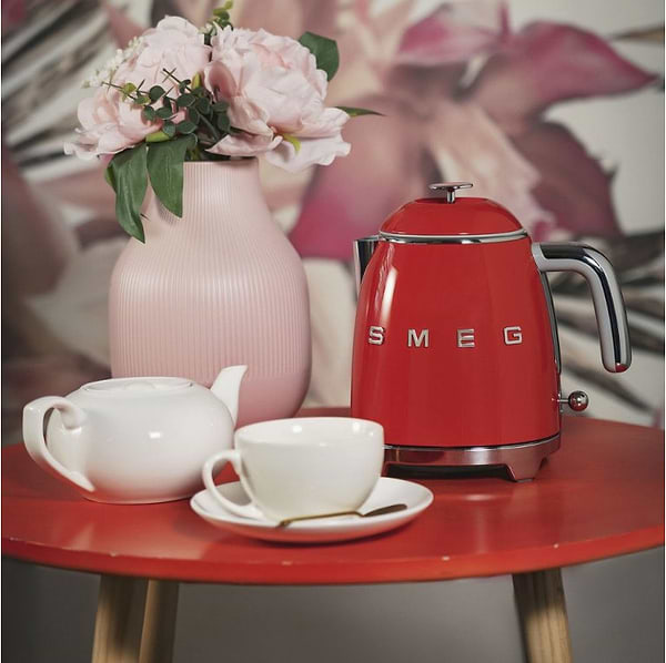 Фото - Електричний чайник Smeg KLF05RDEU