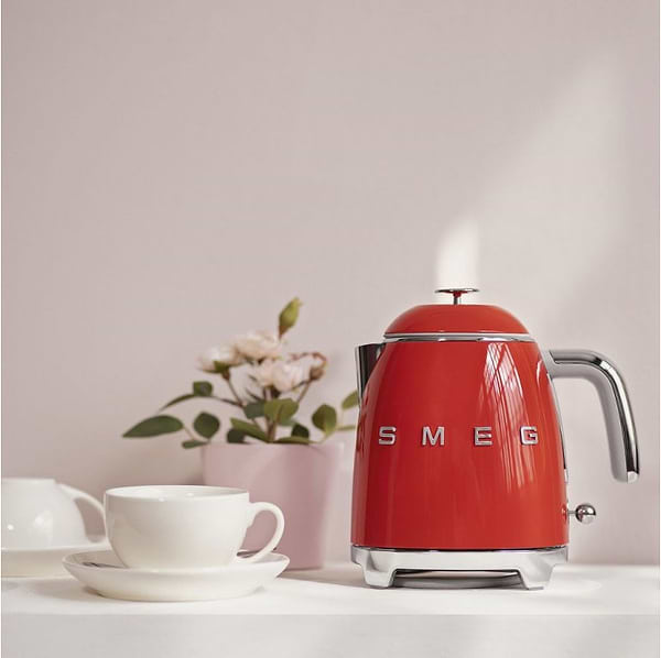 Фото - Електричний чайник Smeg KLF05RDEU