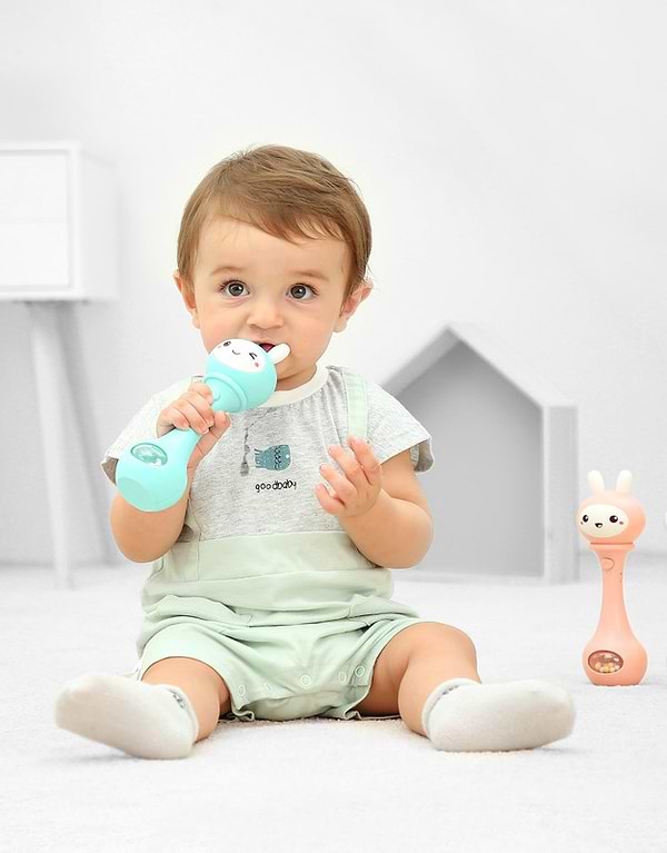 Фото - Погремушка Beiens гризунец музыкальный Зайка (YZ06pink) розовый