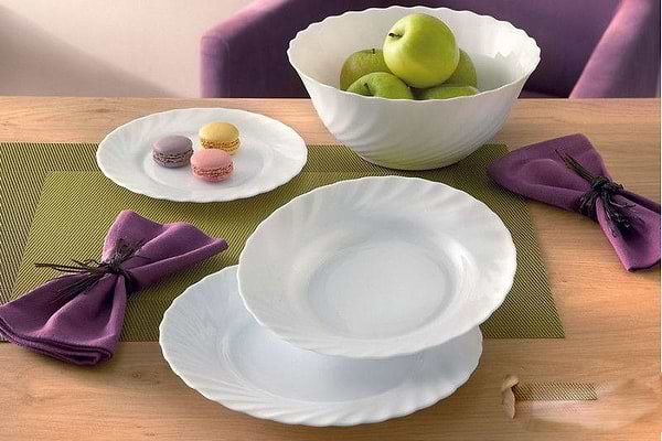 Фото - Тарелка обеденная Luminarc Trianon 24.5 см (H3665)