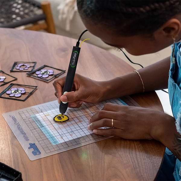 Фото - 3D-ручка 3Doodler Flow для проф. використання – СИНЯ (8 стрижнів, аксесуари) (FLOW-INTL)