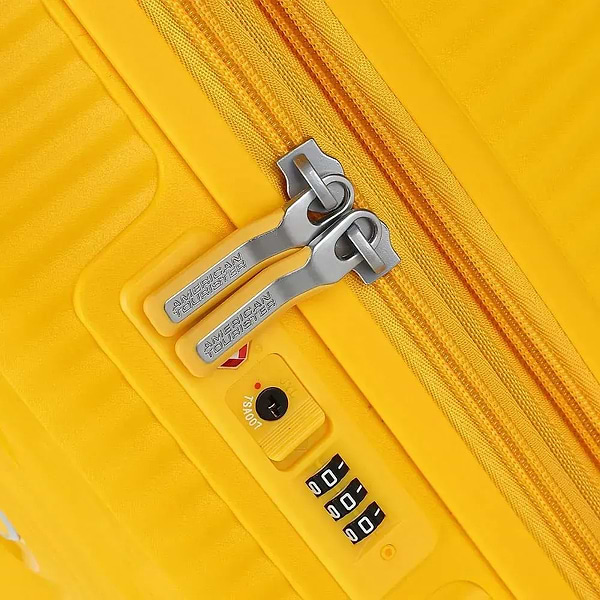 Фото - Чемодан American Tourister Soundbox 55 см желтый (32G*06001)