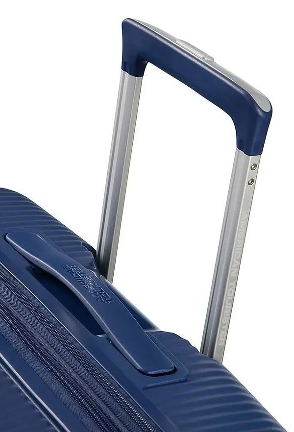 Фото - Валіза American Tourister Soundbox 55 см темно-синій (32G*41001)