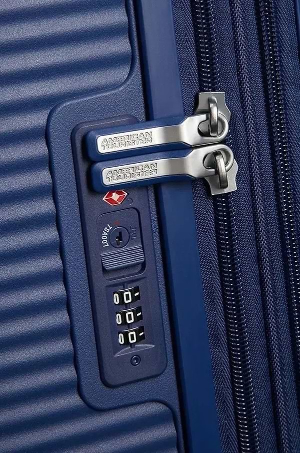 Фото - Валіза American Tourister Soundbox 77 см темно-синій (32G*41003)