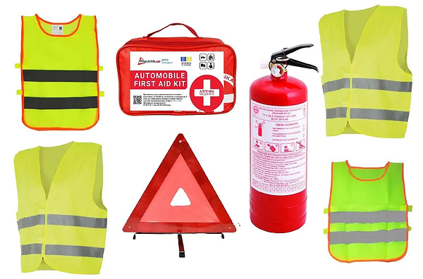Фото - Набір для авто Poputchik для родини ЄВРО ВП-2 + Аптечка + Знак + Жилет дорослий 2 шт. + Жилет дитяч 2 шт. (33-035-IS)