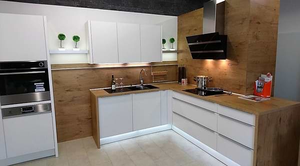 Фото - Вытяжка декоративная Faber Steelmax Ev8 Led Bk A80