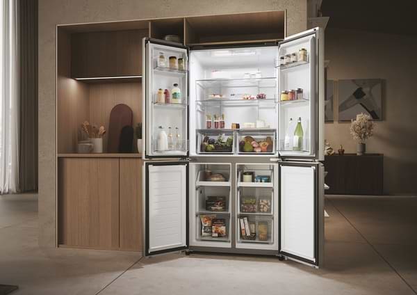 Фото - Уценка - Холодильник Haier HCR3818ENMM