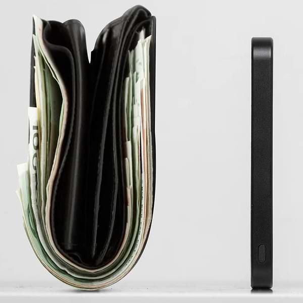 Фото - Батарея мобильная Native Union (Re) Classic Magnetic Power Bank 5 000mAh Slate Green (PB-5KMS-GRN)