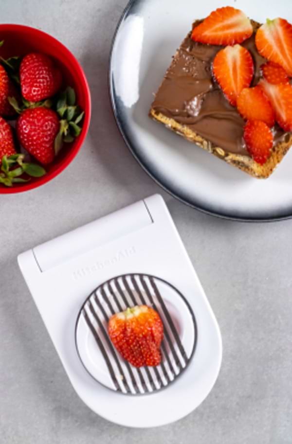 Фото - Яйцерізка KitchenAid Universal 15 см (KQG135OHWHE)