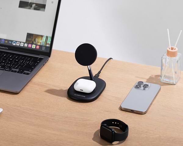 Фото - Бездротовий зарядний пристрій Canyon WCS-205 15W Qi2 2in1 без адаптера Black (CNS-WCS205BW/A)