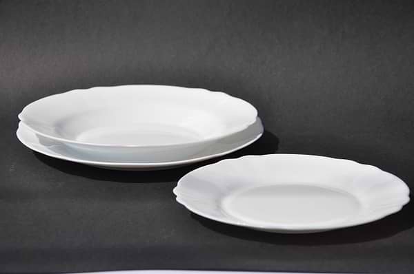 Фото - Тарілка обідня Luminarc Louis XV 24 см (V0724)