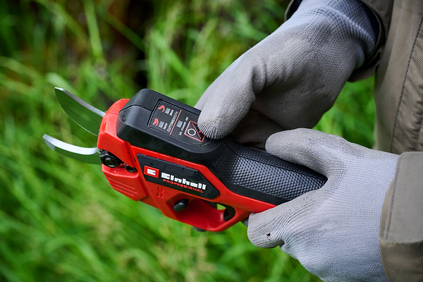 Фото - Секатор аккумуляторный Einhell Professional GP-LS 18/28 Li T BL - Solo PXC 18В (3408330)