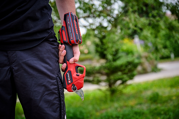 Фото - Секатор аккумуляторный Einhell Professional GP-LS 18/28 Li T BL - Solo PXC 18В (3408330)