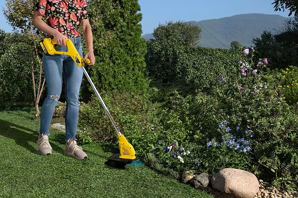 Фото - Триммер садовый Karcher LTR 18-25 Battery Set (18/2.5) + стандартное ЗУ (1.444-301.0)