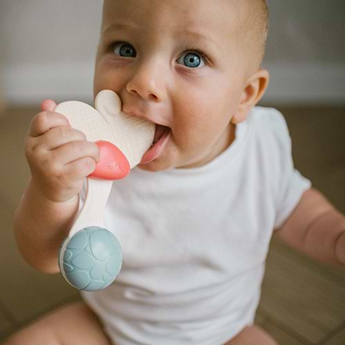 Фото - Погремушка BabyOno прорезыватель Бабочка (1589)