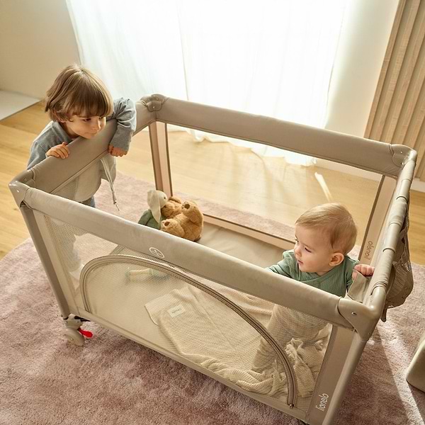 Фото - Манеж-кровать Lionelo Laura Beige Sand