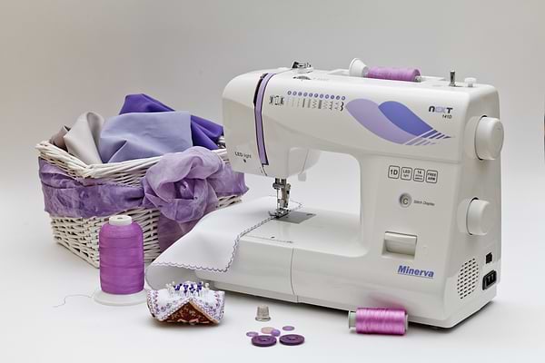 Фото - Швейная машина MINERVA Next 141D