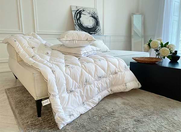 Фото - Ковдра зимова полуторна Руно 140х205 зі штучного лебединого пуху (321.52_Silver Swan)