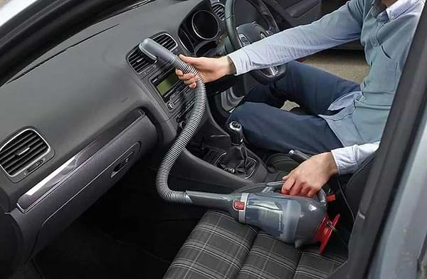 Фото - Пылесос ручной для автомобиля Black&Decker ADV1200