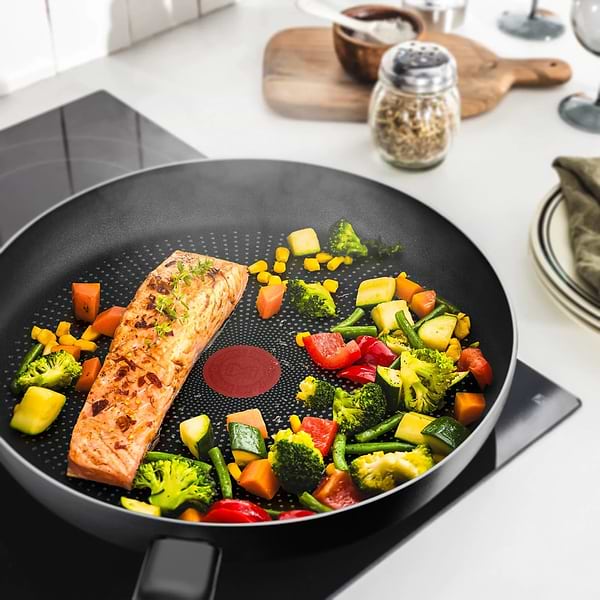 Фото - Уценка - Сковорода универсальная Tefal C3880642 Hard Titanium Essential 28 см