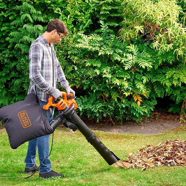 Фото - Садовый пылесос Black&Decker BEBLV260