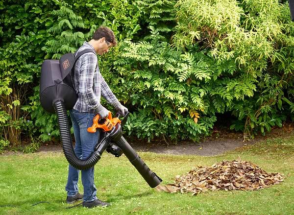 Фото - Садовый пылесос Black&Decker BEBLV290