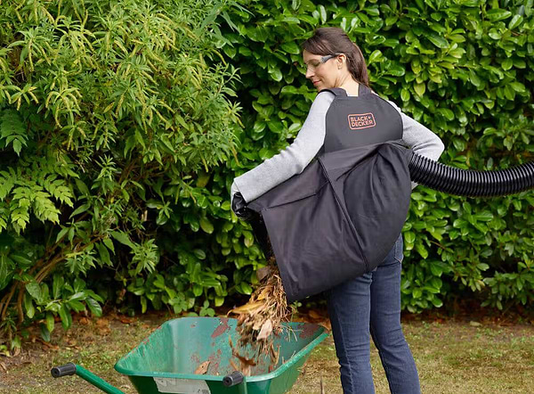 Фото - Садовый пылесос Black&Decker BEBLV290