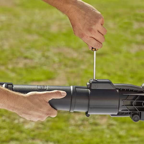 Фото - Садовый пылесос Black&Decker BEBLV300