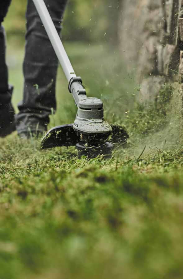 Фото - Тример садовий DeWALT DCMST561N