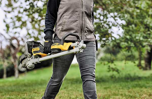 Фото - Тример садовий DeWALT DCMST561N