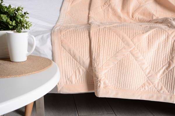 Фото - Покривало двоспальне SOHO 200х230 см VELUR Ivory (A120137)