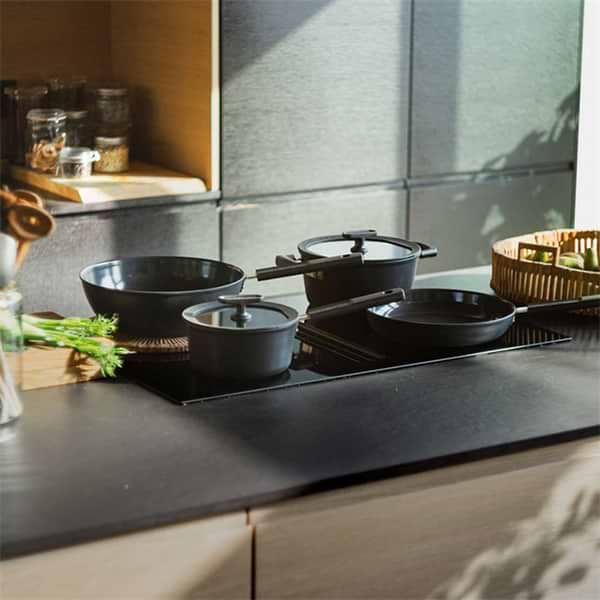 Фото - Ківш Fiskars Hard Face 1,8 л (1075524)