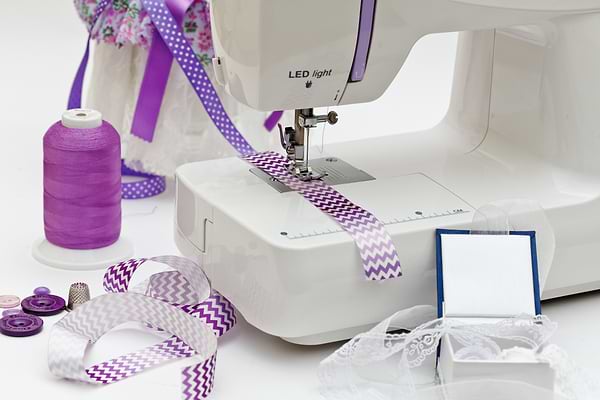 Фото - Швейная машина MINERVA Next 141D